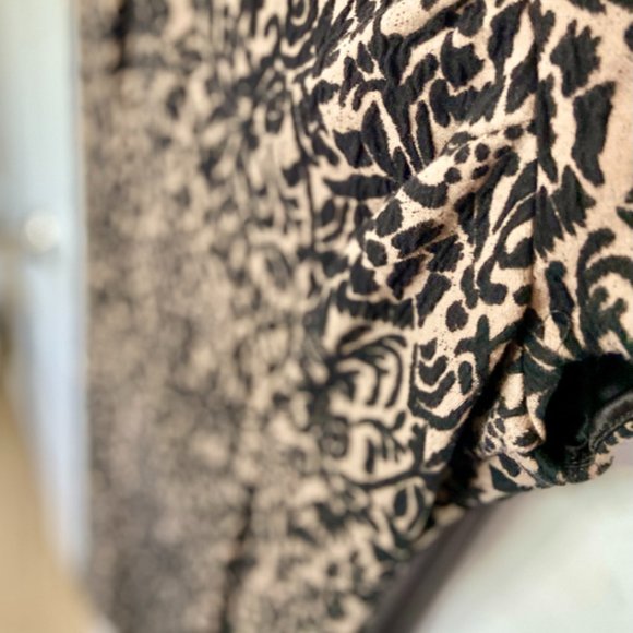 Eva Mendes by New York & Co. Black & Tan Fall/Winter Cocktail Dress [8] - Picture 4 of 8